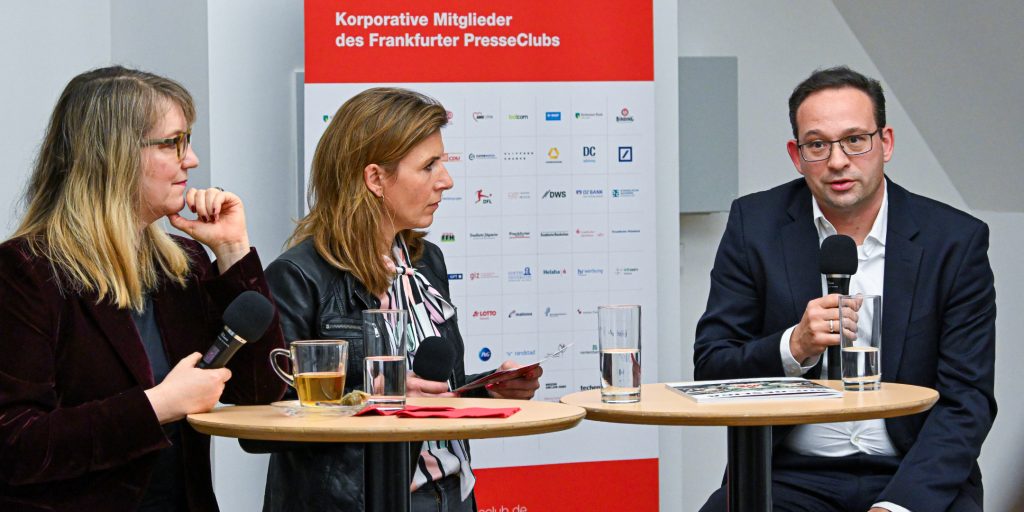 „Fußball zwischen Kulturgut und Kommerz“ – Kommunikation im Spannungsfeld