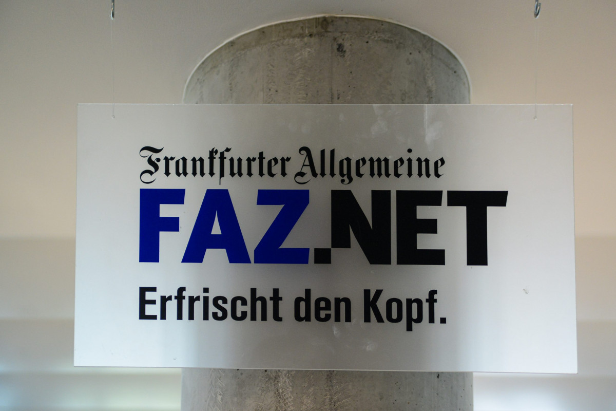 Frankfurt am Main, 08.08.2023, Stadtteil Gallus / Europaviertel,.Pariser Strasse 1, Reihe "Hausbesuch" des Frankfurter Presseclubs (FPC). Ein neues Zuhause der F.A.Z. im Europaviertel – Führung durch den Neubau / Gespräch mit Herausgeber Carsten Knop. (c) FOTO: Rainer Rüffer (Rueffer)