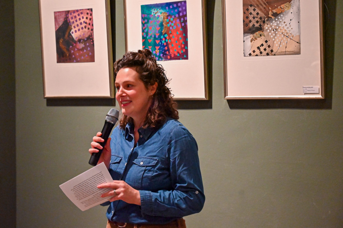 Frankfurt am Main, 28.10.2024, Stadtteil Westend, Ulmenstrasse 20, Frankfurter-Presseclub (FPC), Text der Einladung: "Nach fast 30 Jahren Engagement im FPC verabschieden wir uns nun von Nikolaus Münster. Im Namen des gesamten Vorstands und der Geschäftsstelle laden wir Sie herzlich ein, zu diesem Anlass mit uns anzustoßen und Nikolaus Münster die besten Wünsche für den „FPC-Ruhestand“ mit auf den Weg zu geben." HIER: FPC-Präsidentin Jana Sauer. (c) FOTO: Rainer Rüffer )