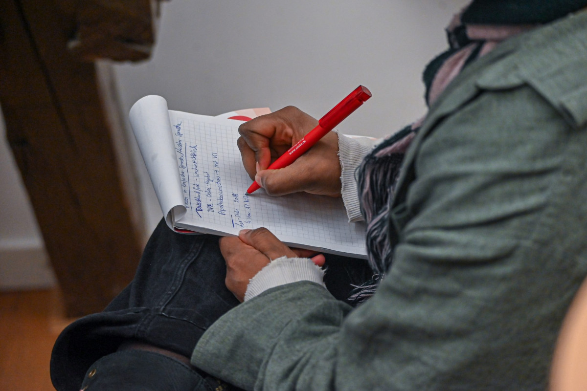 Frankfurt am Main, 21.01.2025, Stadtteil Westend, Ulmenstrasse 20, Frankfurter-Presseclub, Clubabend, Thema: "Leichte Sprache in den Medien – Chancen und Herausforderungen inklusiver Angebote". (c) FOTO: Rainer Rüffer (Rueffer)