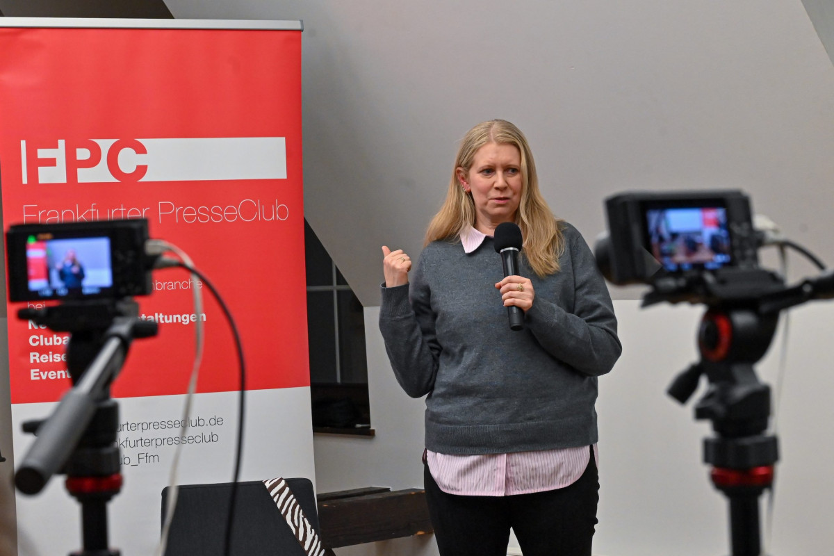 Frankfurt am Main, 21.01.2025, Stadtteil Westend, Ulmenstrasse 20, Frankfurter-Presseclub, Clubabend, Thema: "Leichte Sprache in den Medien – Chancen und Herausforderungen inklusiver Angebote". HIER: Sonja Wielow (Projektleiterin tagesschau in Einfacher Sprache). (c) FOTO: Rainer Rüffer (Rueffer)