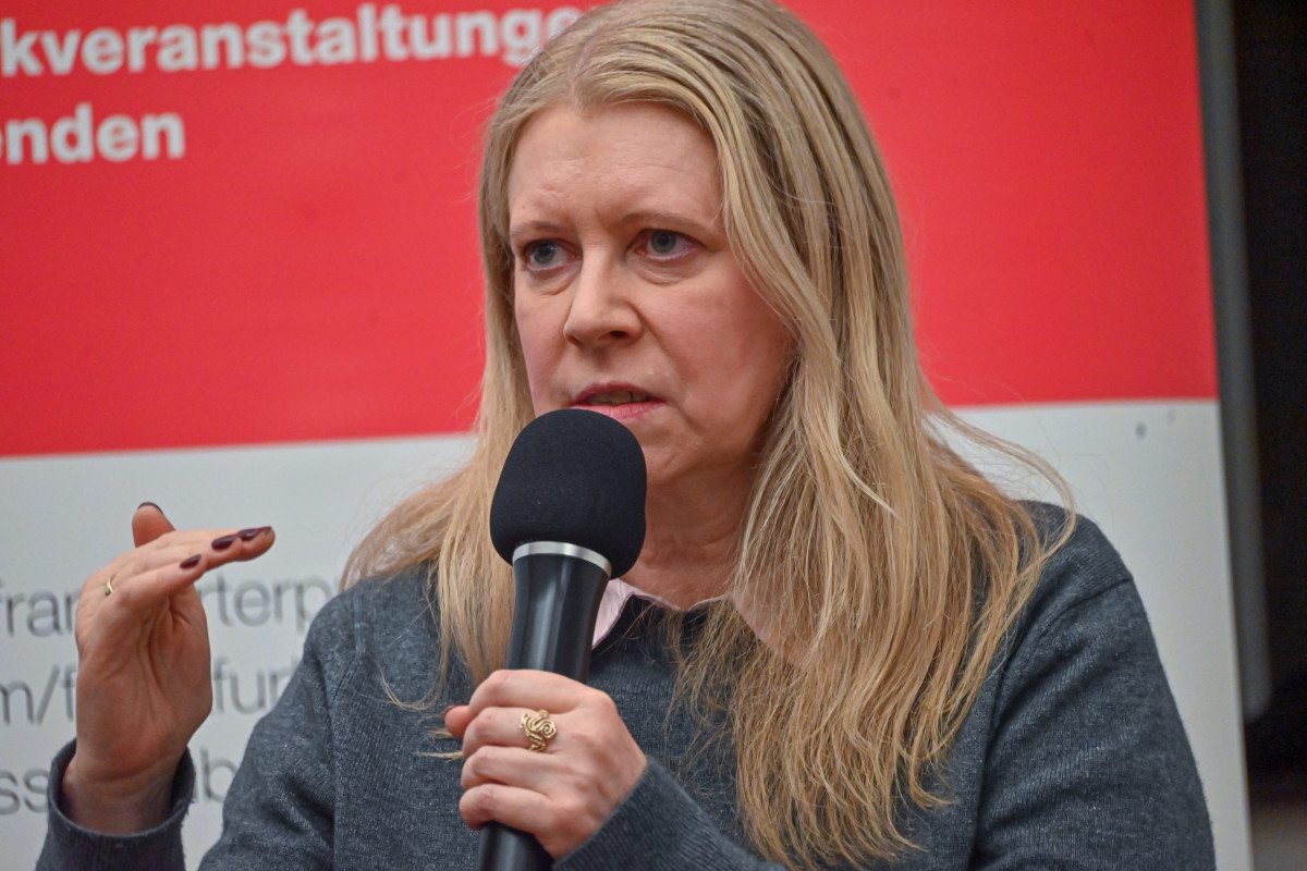 Frankfurt am Main, 21.01.2025, Stadtteil Westend, Ulmenstrasse 20, Frankfurter-Presseclub, Clubabend, Thema: "Leichte Sprache in den Medien – Chancen und Herausforderungen inklusiver Angebote". HIER: Sonja Wielow (Projektleiterin tagesschau in Einfacher Sprache). (c) FOTO: Rainer Rüffer (Rueffer)
