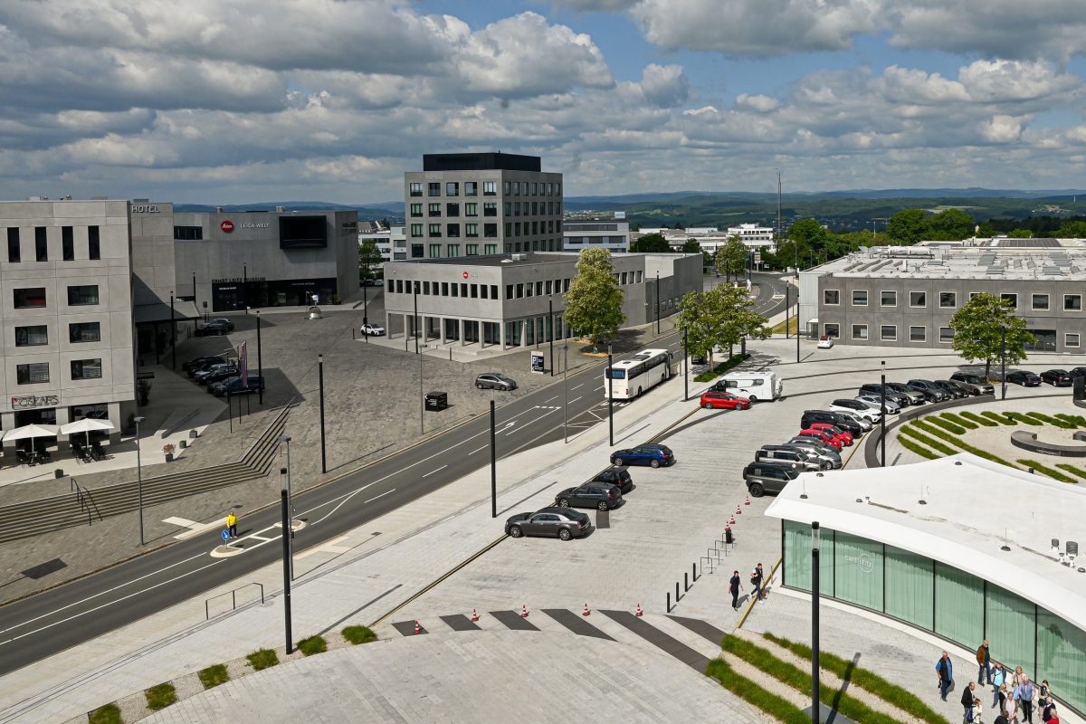 Wetzlar, 17.05.2025, Am Leitz-Park 6, 100 Jahre Leica – Frankfurter-Presseclub (FPC) Hausbesuch bei der Leica Camera AG in der Leica Welt. HIER: Blick vom Dach. (c) FOTO: Rainer Rüffer (Rueffer)