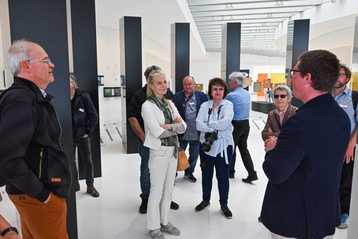 Wetzlar, 17.05.2025, Am Leitz-Park 6, 100 Jahre Leica – Frankfurter-Presseclub (FPC) Hausbesuch bei der Leica Camera AG in der Leica Welt.(c) FOTO: Rainer Rüffer (Rueffer)