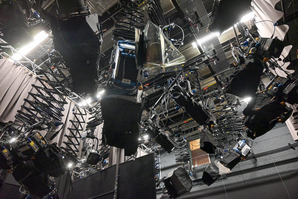 Straßburg, 16.06.2025,Fortbildungsreise des Frankfurter-Presseclubs (FPC) zu ARTE (Association Relative à la Télévision Européenne) am Hauptsitz in Straßburg. HIER: Blick ins Fernseh-Studio.(c) FOTO: Rainer Rüffer (Rueffer)