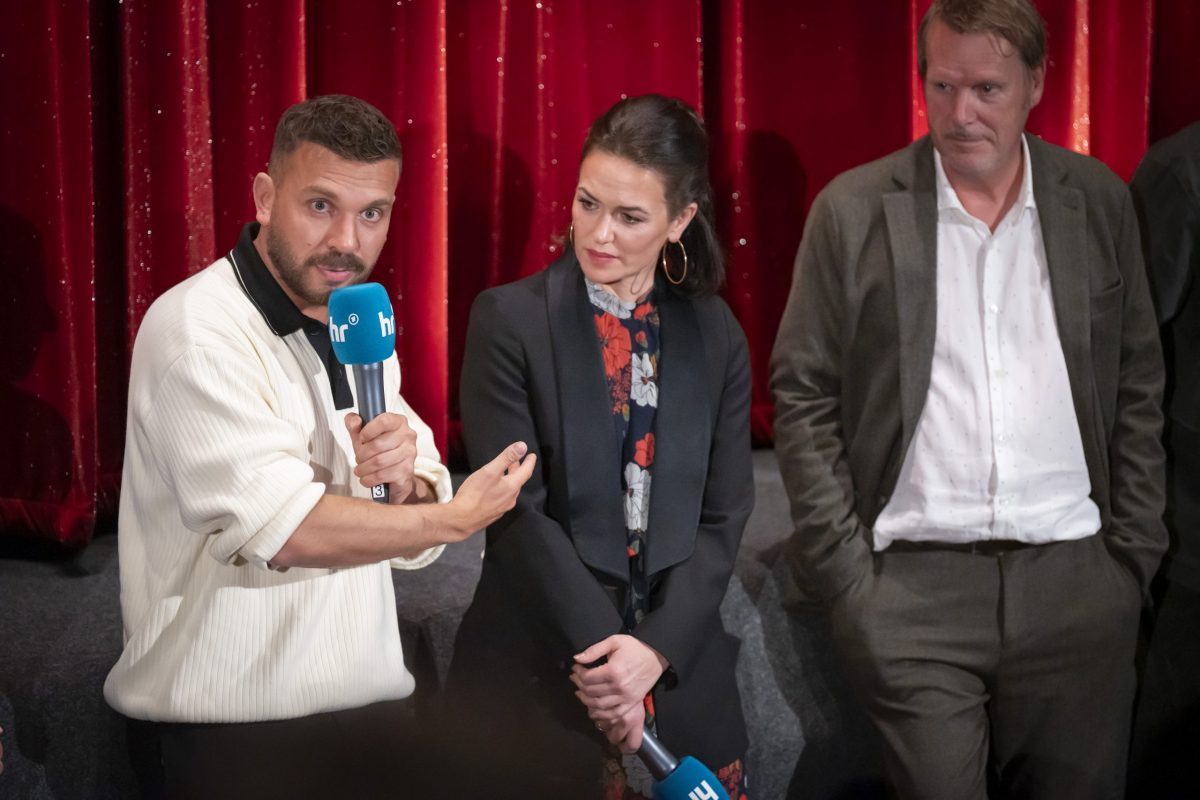 Preview „Tatort: Dunkelheit“, hr-Programmdirektorin Julia Krittian und Grußwort von Frankfurts Oberbürgermeister Mike Josef, Filmgespräch mit unserem neuen „Tatort“-Duo Melika Foroutan und Edin Hasanovic, Regisseur Stefan Schaller, Drehbuchautor Senad Halilbasic, den Produzenten Annie Schilling und Jochen Laube sowie Jörg Himstedt und Erin Högerle von der hr-Spielfilmredaktion, moderiert von Danijel Stanic, ,Massif E Kino, Frankfurt/M., 02.10.25, Foto: Tim Wegner