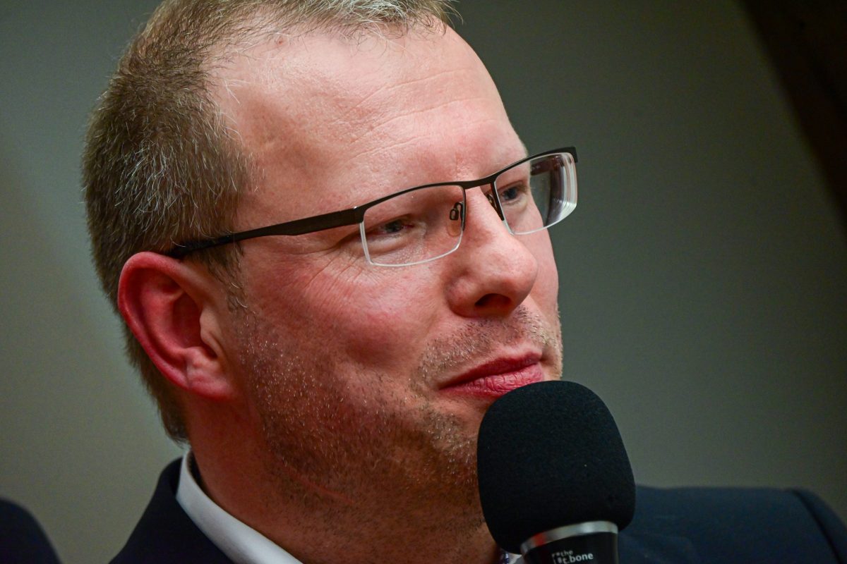 Frankfurt am Main, 17.03.2026, Stadtteil Westend, Ulmenstrasse 20, Frankfurter-Presseclub (FPC). Clubabend: In Zusammenarbeit mit der Leica Camera AG und der Landesgruppe Hessen / Rheinland-Pfalz / Saarland des Bundesverbands der Kommunikatoren „Authentische Fotografie als Gegenpol zu KI-Fakes und Desinformationen“. HIER: Dr. Ronny Fritsche (COTO – Leica Camera AG). (c) FOTO: Rainer Rüffer (Rueffer)