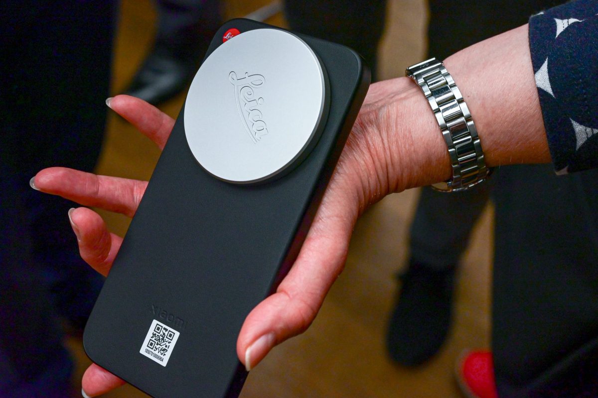 Frankfurt am Main, 17.03.2026, Stadtteil Westend, Ulmenstrasse 20, Frankfurter-Presseclub (FPC). Clubabend: In Zusammenarbeit mit der Leica Camera AG und der Landesgruppe Hessen / Rheinland-Pfalz / Saarland des Bundesverbands der Kommunikatoren „Authentische Fotografie als Gegenpol zu KI-Fakes und Desinformationen“. HIER: Neues Leicaphon Mobiltelefon. (c) FOTO: Rainer Rüffer (RuefferN