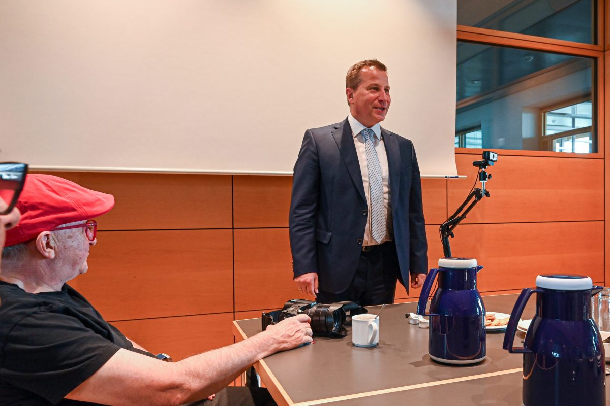 Lepzig, 19.08.2026, Ganztägige Fortbildungsreise des Frankfurter-Presseclubs zum Mitteldeutschen Rundfunk (mdr) nach Leipzig. HIER: mdr-Intendant Ralf Ludwig. (c) FOTO: Rainer Rüffer (Rueffer)