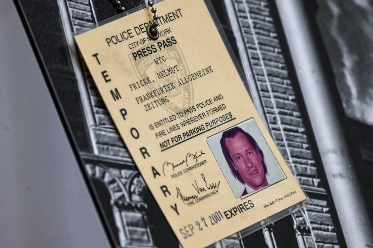 Frankfurt am Main, 11.09.2026, Stadtteil Westend, Ulmenstrasse20, Palais Livingstone, Frankfurter Presseclub (FPC), Clubabend "9/11 -25Jahre danach". HIER: Presseausweis Fotograf Helmut Fricke (FAZ). (c) FOTO: Rainer Rüffer (Rueffer)
